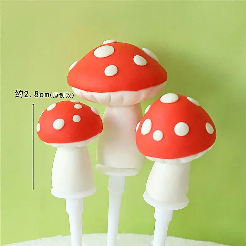 décoration gâteau anniversaire enfant porc mouton maison arbre champignon nuages train vert rouge