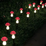 lampe solaire champignon rouge points blancs corps jaune transparent extérieur décoration enfantine modes éclairage