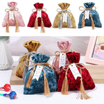 sac bonbons velours rouge rose bleu gris doré classique pompons ruban noué