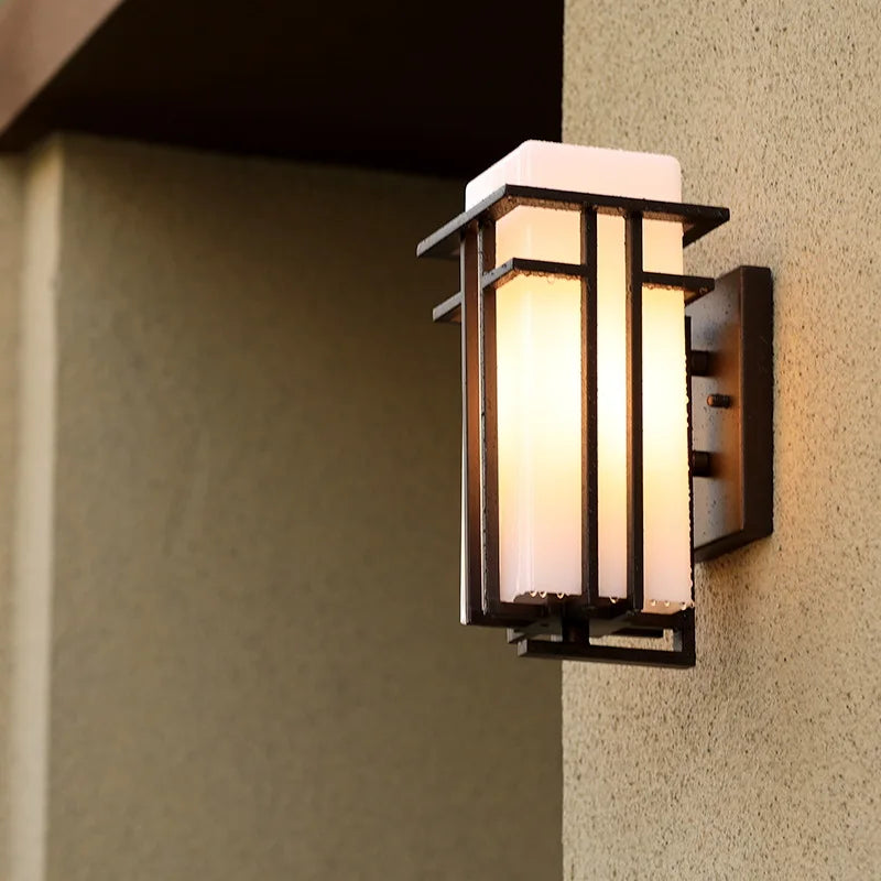 lampe murale moderne minimaliste noir blanc structure géométrique opaquée fixée mur vis led industrielle