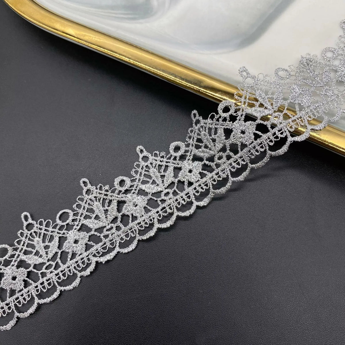 dentelle or blanc floral fine 3.7cm large classique écologique nylon rayonne decoration accessoire