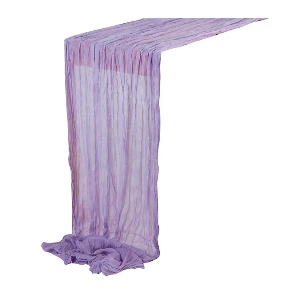 nappe runner texturée plissée semi transparente rouge foncé violet beige blanc cassé événementiel mariage