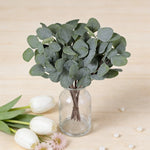 bouquet artificiel feuilles eucalyptus petites fleurs blanches vert blanc naturel minimaliste extérieur mariage halloween