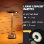 Lampe de chevet nordique avec abat-jour gris dans une chambre