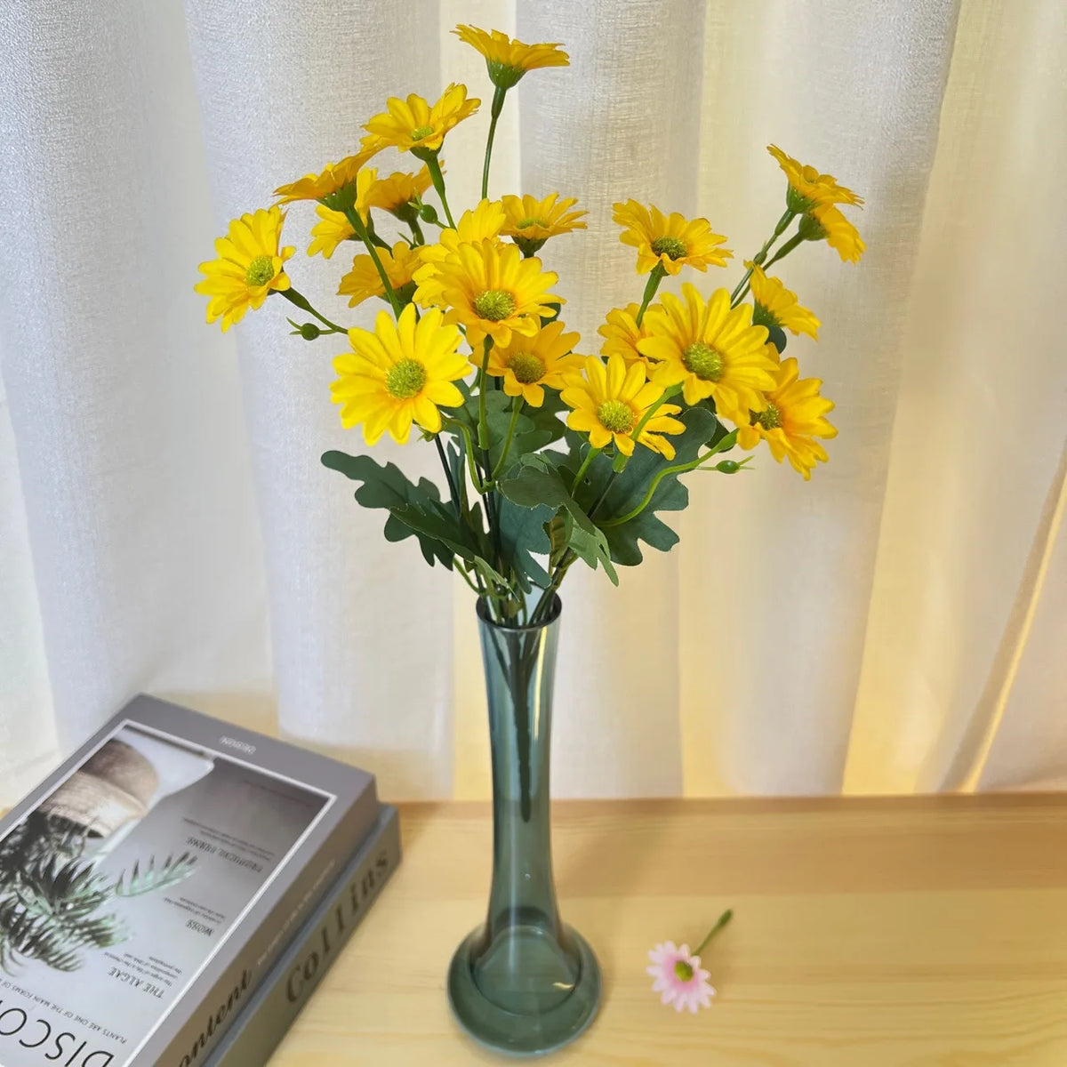 bouquet fleurs artificielles orange jaune blanc violet moderne minimaliste decoration maison intérieur