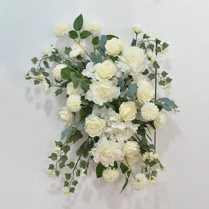 arche décorative moderne fleurs artificielles blanches feuillage vert extérieur mariage anniversaire baby shower