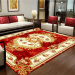 Superbe tapis de sol décoratif avec des motifs floraux et ornementaux en rouge et or, intégré harmonieusement dans un intérieur élégant avec des canapés rouges et du mobilier en bois sombre.