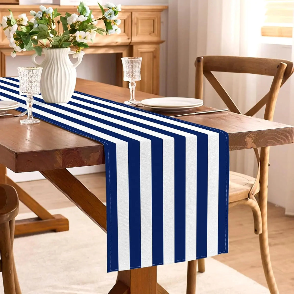 table cuisine nappe courte lin bleu marine rayée marin décontracté festive farmhouse