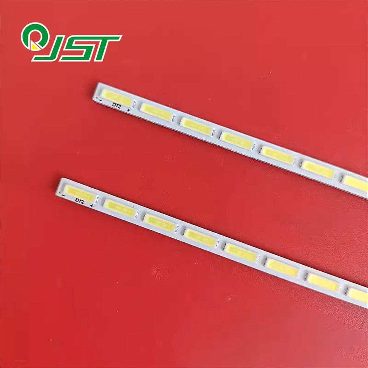 ruban led flexible blanc moderne adhésif connecteurs électriques retropérimètre télévision éclairage alu opacité