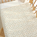 coussin bébé imprimé animaux fleurs beige clair décoratif chambre enfant usage quotidien