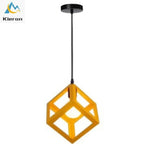 lampe suspendue moderne structure géométrique carrée verte bleue blanche jaune rouge