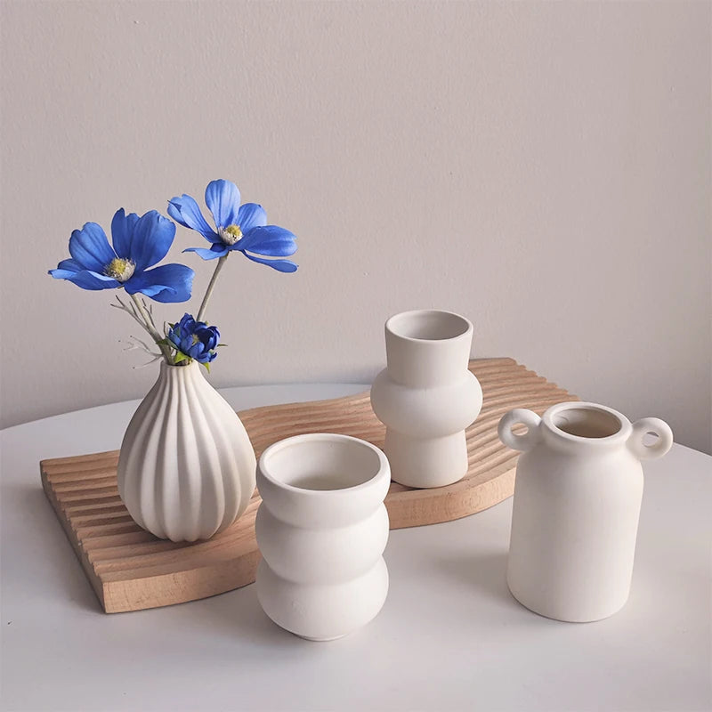 vases céramique blanc rayures verticales modernes décoration table maison floral