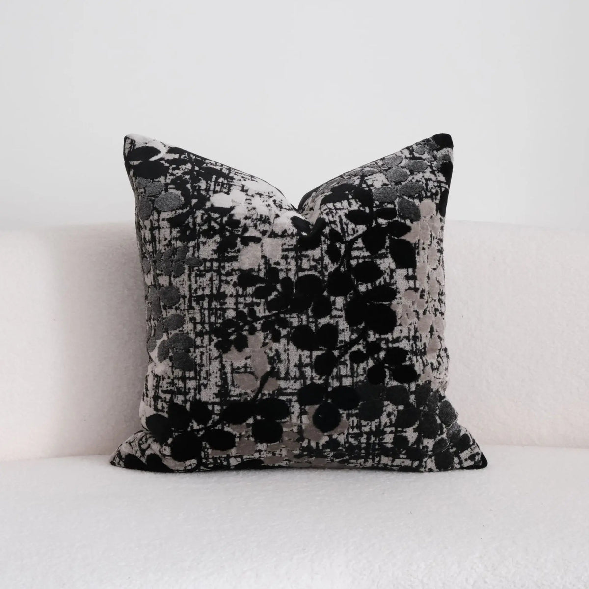 housse coussin carré motif floral contemporain polyester coton noir gris décoration maison voiture 45x45cm