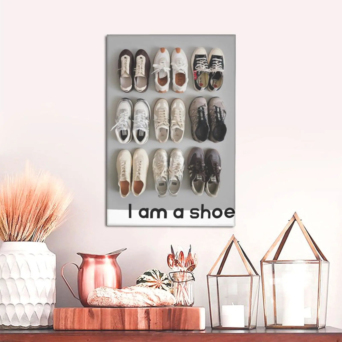 porte chaussures mural moderne gris clair cadre bois neutre sans motifs spécifiques