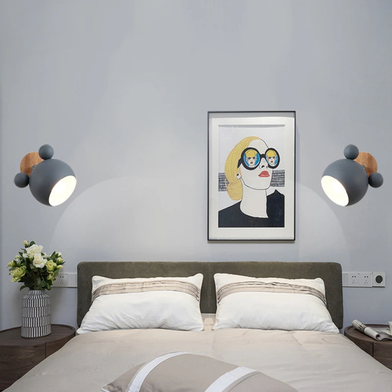 applique murale moderne rose noir blanc vert oreilles rondes lumineuse chambre salon entrée vis