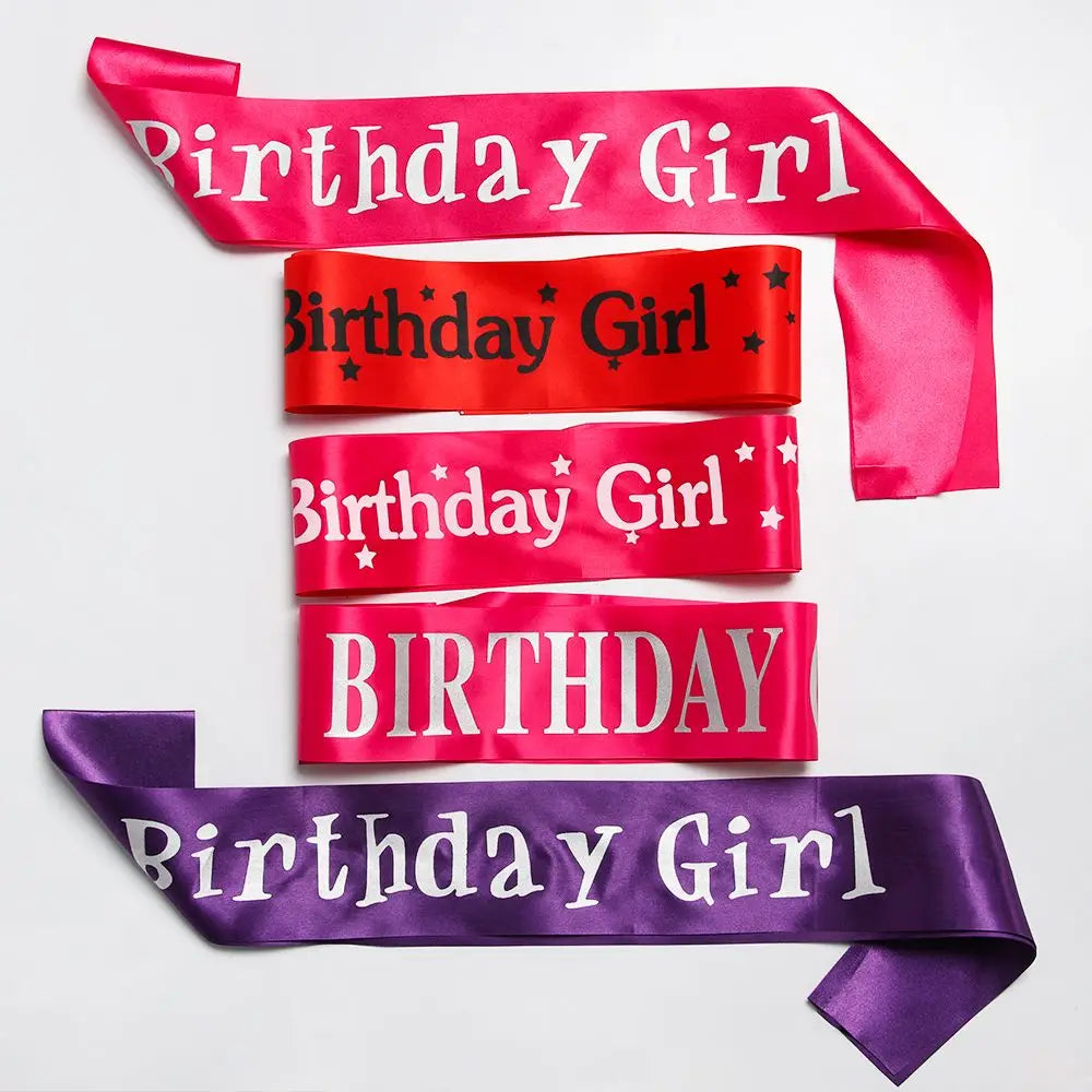rubans fête anniversaire fille lettres birthday girl rouge violet noir festive