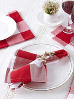 serviettes carreaux rose blanc rouge orange jaune beige clips métalliques table restaurant pack six