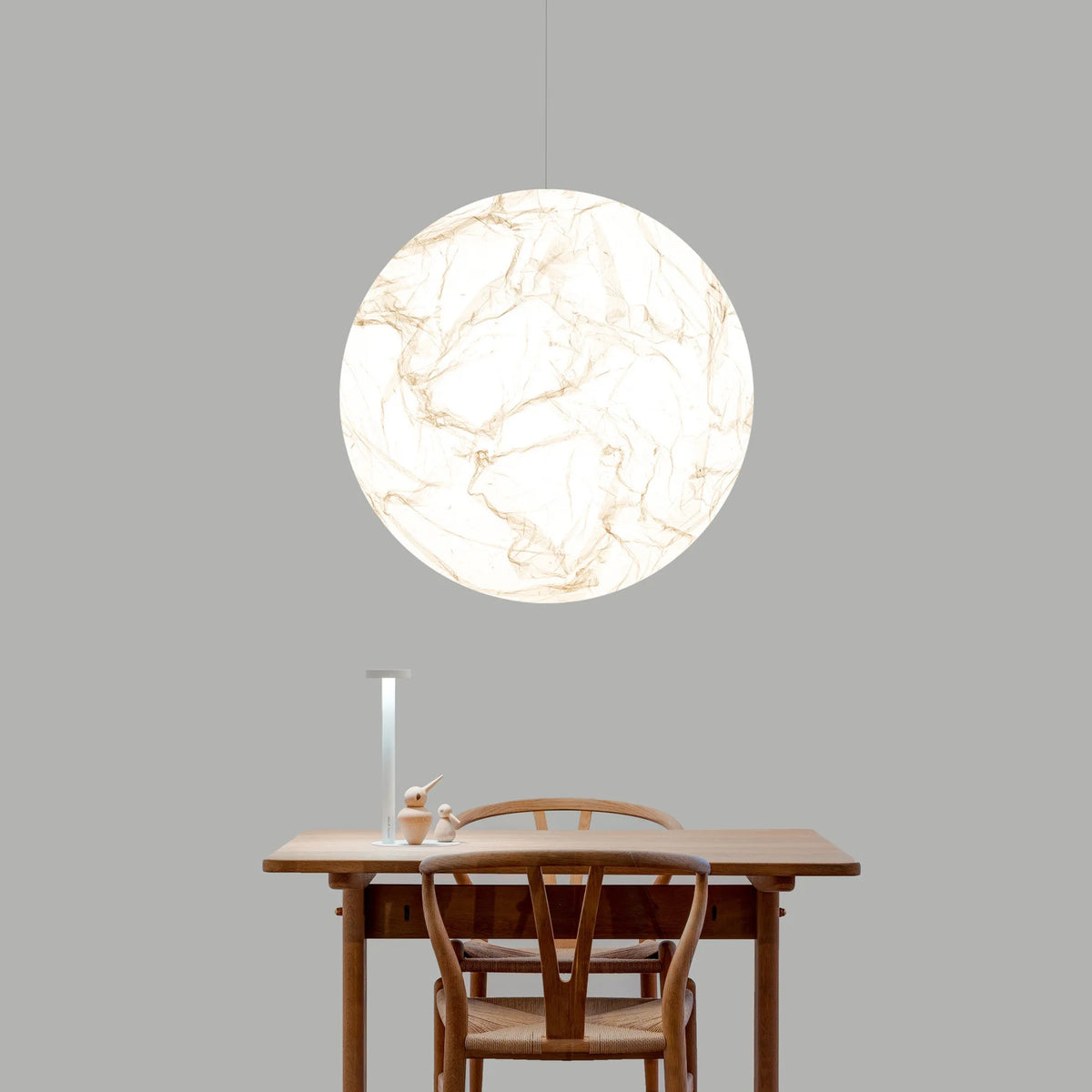 suspension lumineuse moderne marbrée blanc beige gris câble suspendu résine led éclairage 10 15mètres