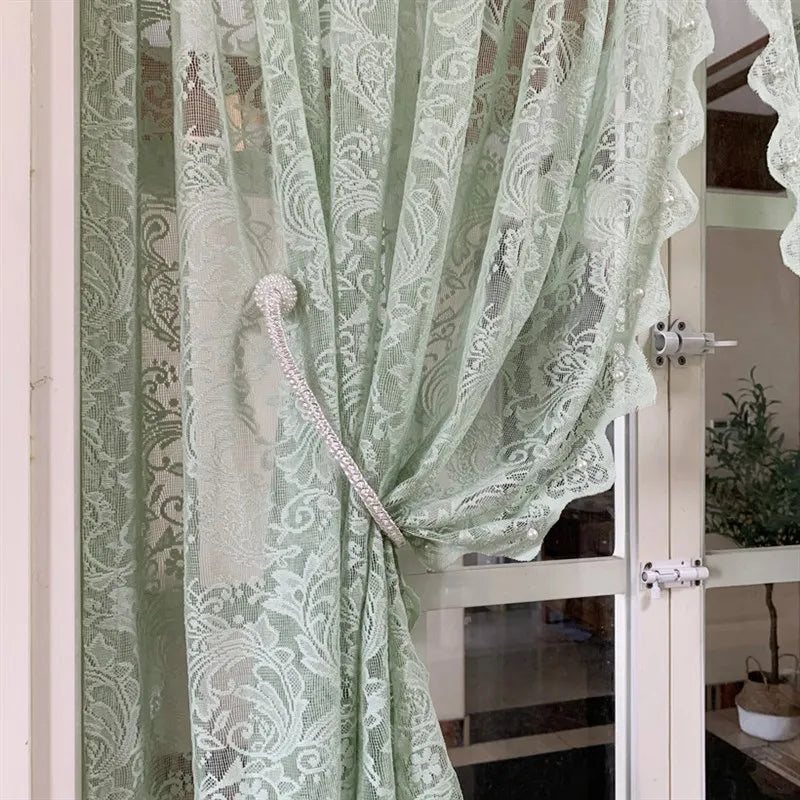 rideau vert menthe dentelle fleurs romantique champêtre floral transparent fenêtre