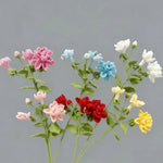 fleurs tricotées main rose rouge blanc bleu artisanat crochet decoration mariage fete valentin traditionnelle