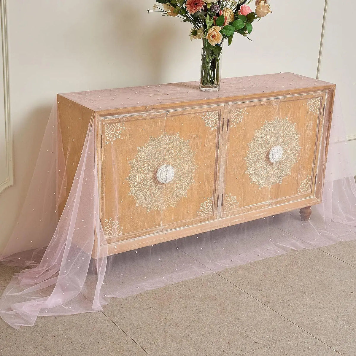 nappe tulle roses dentelle transparente bohème élégante décoration table anniversaire mariage festive