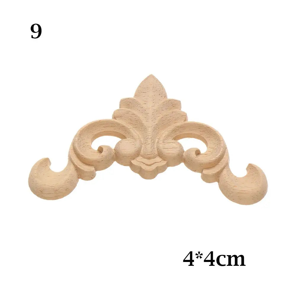 ornement décoratif bois floral baroque renaissance naturel finement sculpté volutes ornemental porte mur