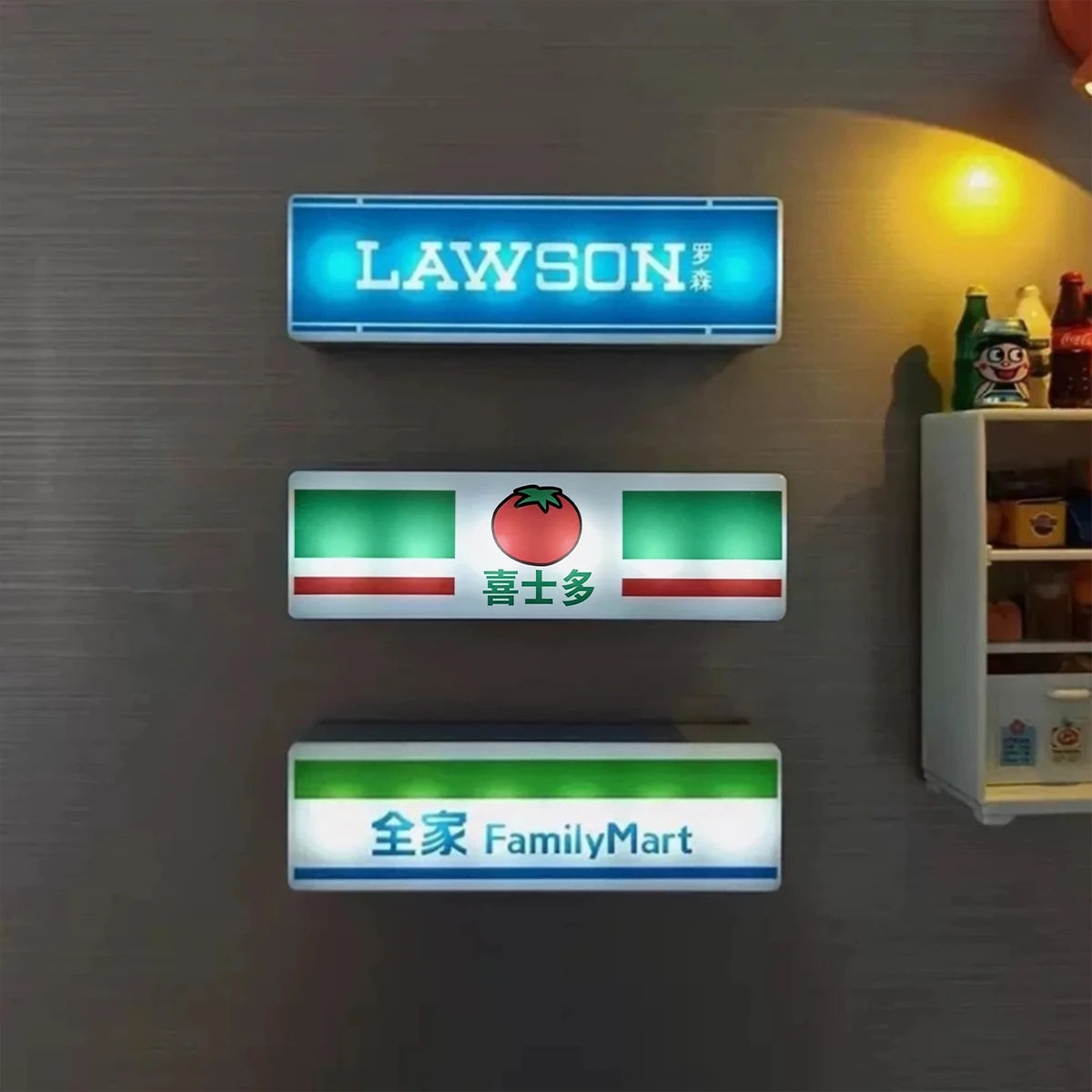 panneau lumineux moderne aimants logos lawson famillymart bleu vert blanc noir adhésif lumineux