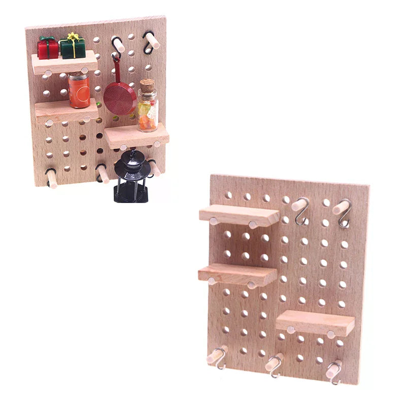 support mural clips magnétiques objets démonstratifs boîtes cadeaux pot poêle bocal texture bois naturel
