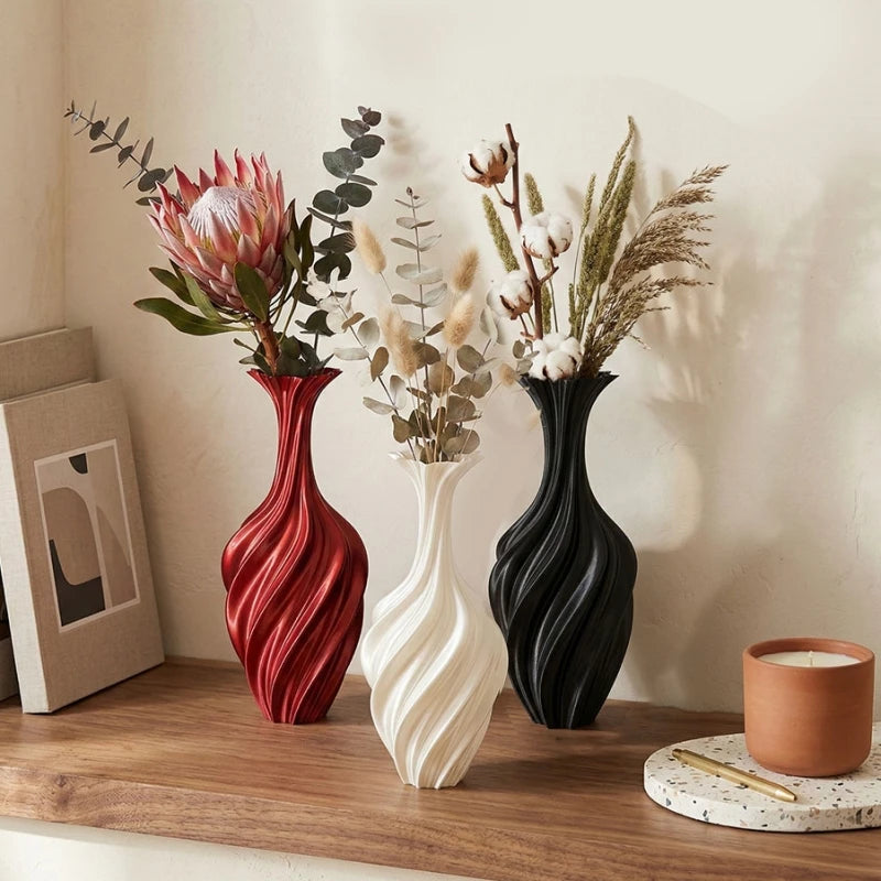 vase decoratif moderne texturé lignes ondulées rouge blanc noir argenté minimaliste table