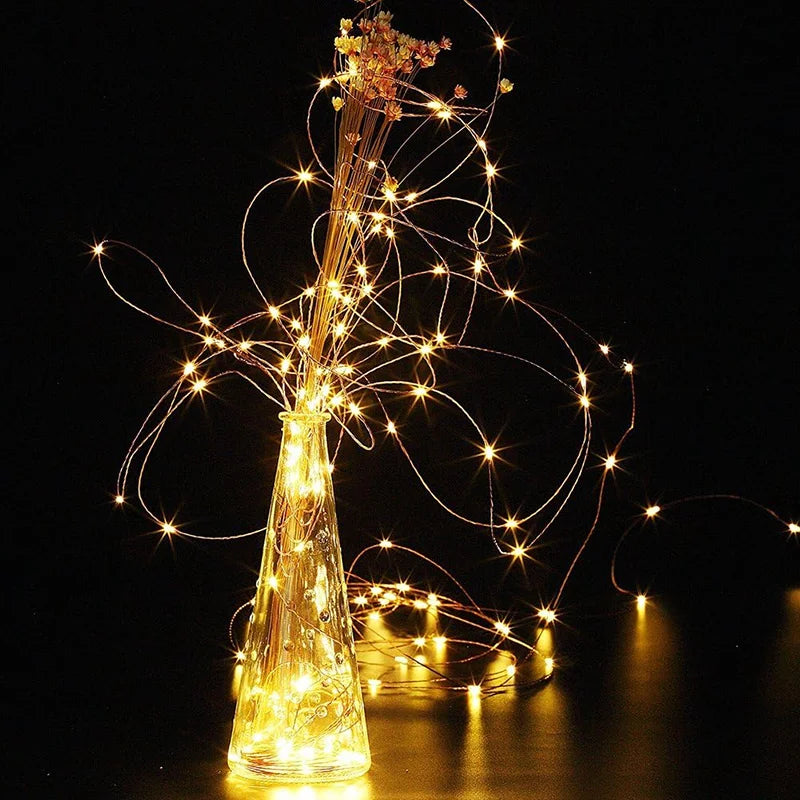 guirlande lumineuse flexible led jaunes vases fleurs séchées papier kraft maquette bateau cheval bascule