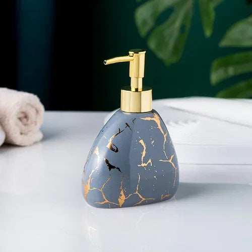 ensemble salle bain moderne marbre doré blanc distributeur savon porte brosse dents tasses plateaux