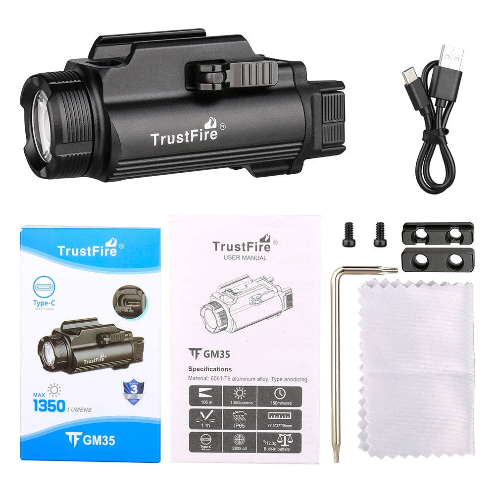 lampe torche tactique rechargeable led noire anti dérapante ip68 compacte robuste fixations bayonnette type