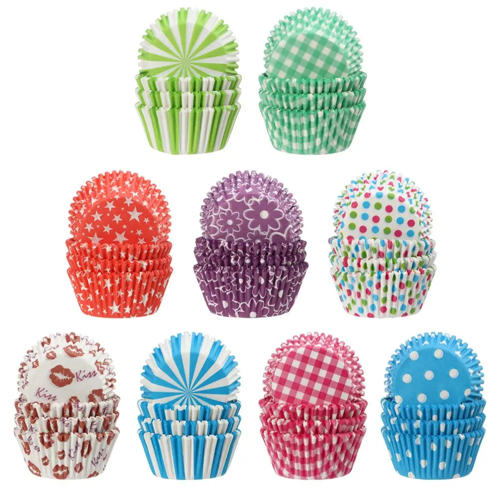 moules cupcakes plastique vert blanc rouge bleu rayures carreaux pois étoiles kiss 100 pièces