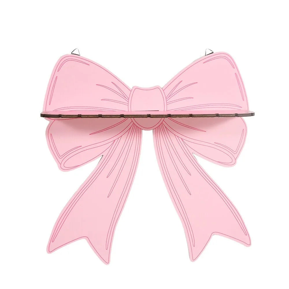 étagère murale bois rose clair motif ruban moderne clips métalliques