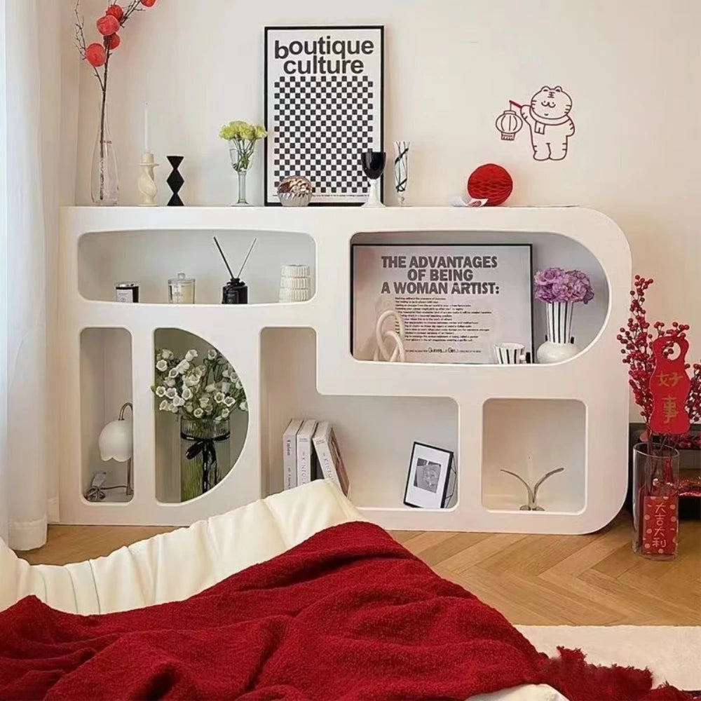 meuble d'affichage mural blanc moderne étagères décoratives vases bougies cadres horloge lampe plaque murale