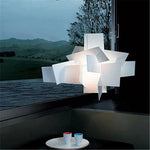 suspension lumineuse moderne deux sources géométrique blanc rouge bleu chambre salon