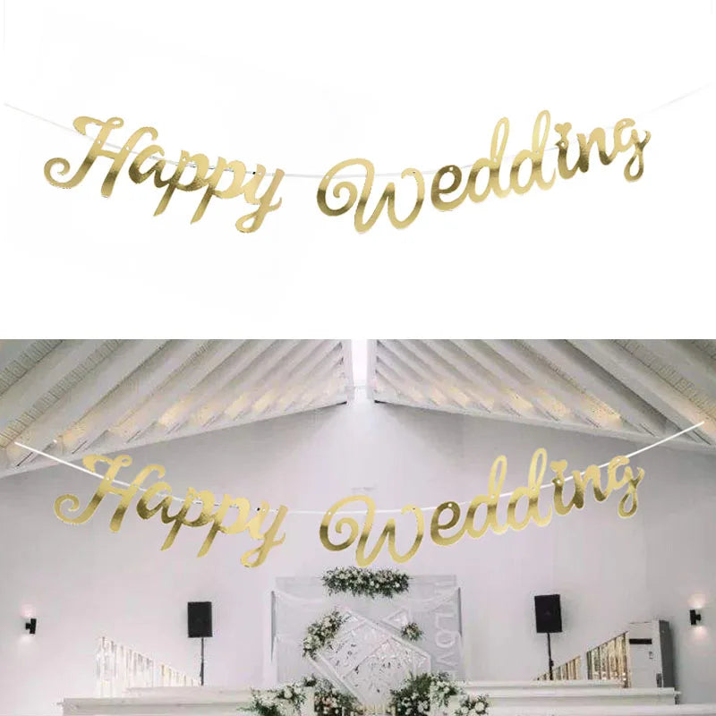 guirlande mariage just married bannières lettres cœur blanc rouge décoration anniversaire événement
