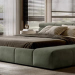lit double vert olive velours moderne oreillers draps king size assemblage bois chambre