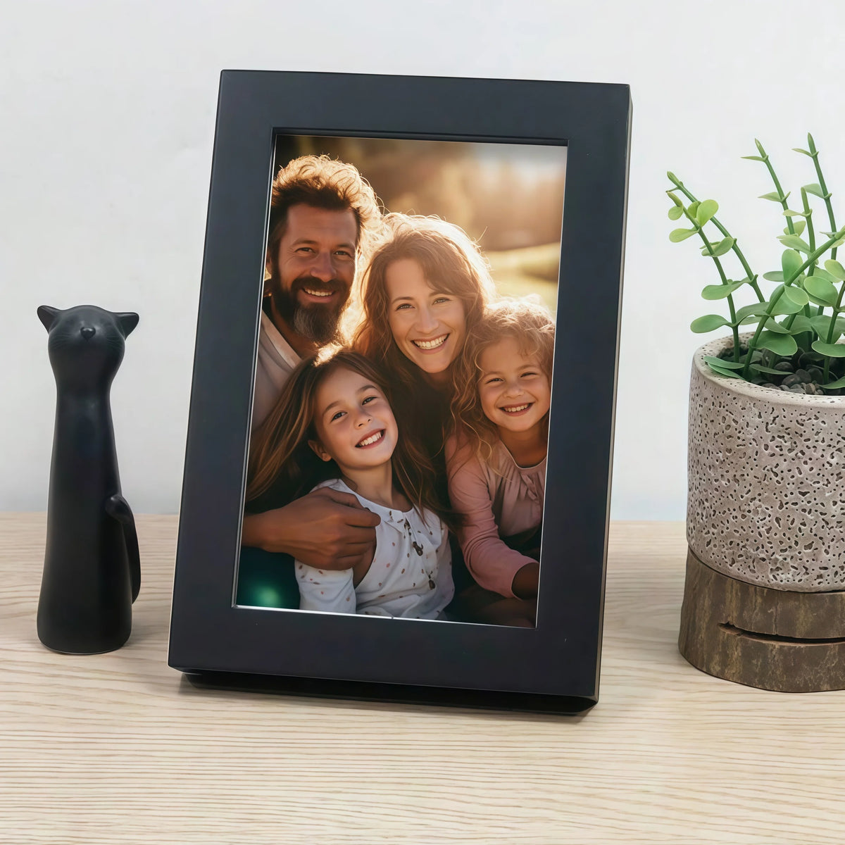 cadre photo moderne minimaliste noir rectangle texturé plastique transparent ouverture bascule support bois
