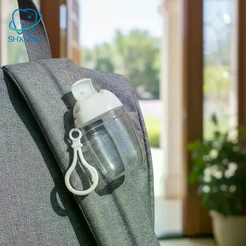 sac voyage bouteilles rangement transparentes couleurs vert bleu rose pratique moderne anneaux fixation