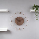 horloge murale moderne bois clair numéros blancs texture 3D acrylique diamètre 35cm fixations inclusées