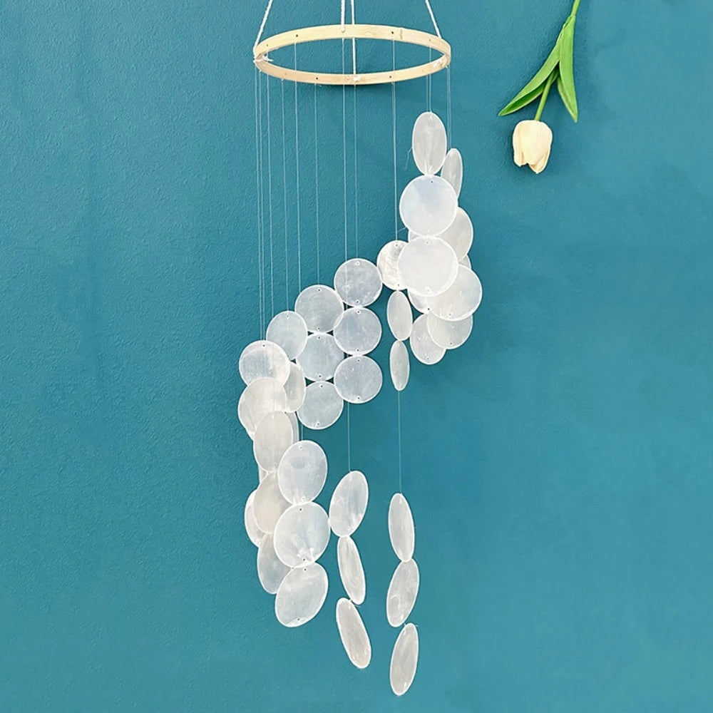 décoration intérieure mobile moderne pendentif coquillages vert multicolore blanc bleu translucide wicker anneau bambou