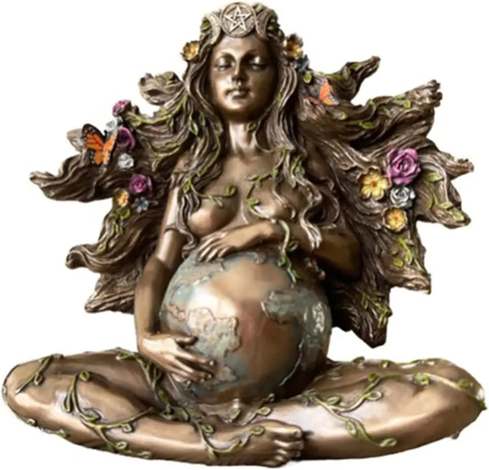 statue féminine bronze feuilles roses papillon terre étoile nature mythologie