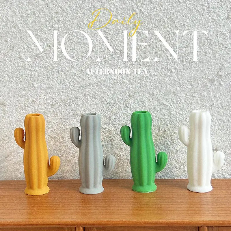 vase miniature cactus jaune gris vert blanc decoration moderne maison poupée accessoire opaques enfants