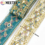 ruban dentelle brodé motifs géométriques décorations couture robes soirée luxe élégant