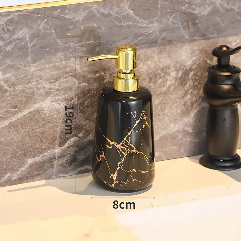 ensemble porte brosse dents porte savon marbre moderne or noir élégant bouteille parfum fleurs