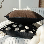 coussin deco fausse fourrure motif geometrique noir blanc nordique contemporain canape voiture
