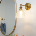 Applique murale vintage dans une salle de bain