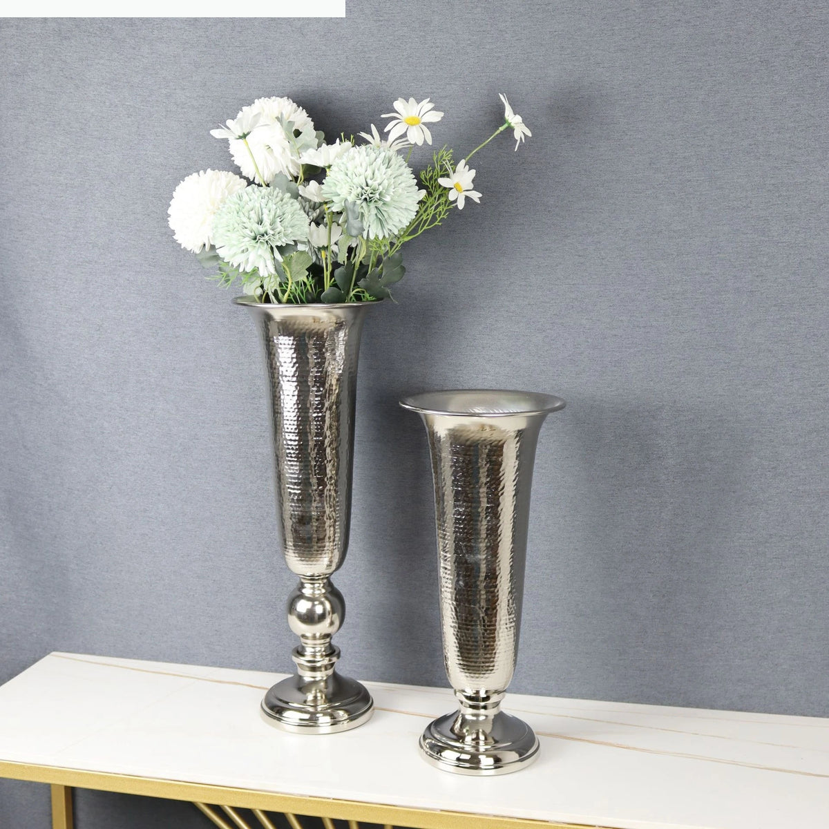 vase métal or argent texture hammered moderne décoration intérieure fleurs artificielles grande taille