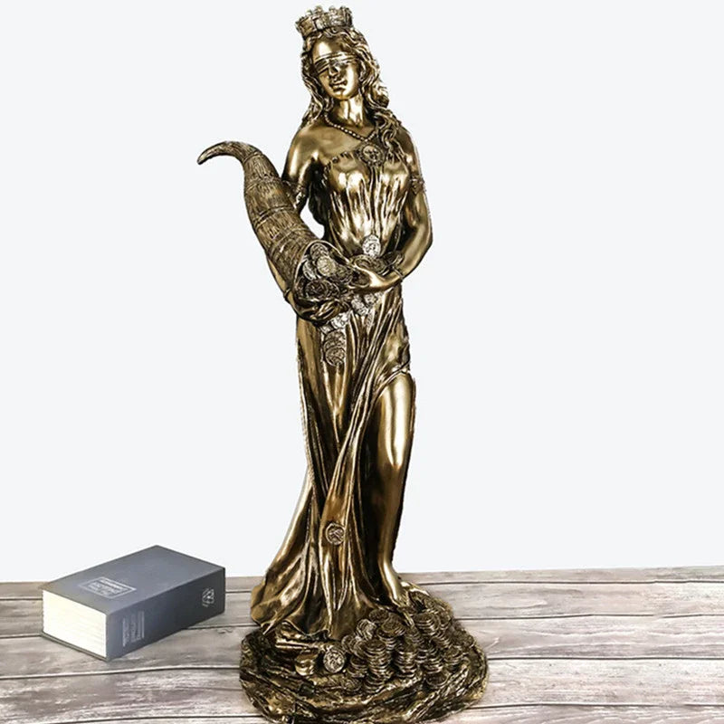 statue déesse antique dorée reliefs détaillés corne abondance couronne voile base pièces chance fortune